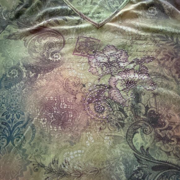 Unity World Wear Plus size Artsy Boho Floral Rhinestone Tunic 3/4 sleeves, 1X - Picture 8 of 10